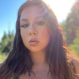 Meet your Posher, Shea